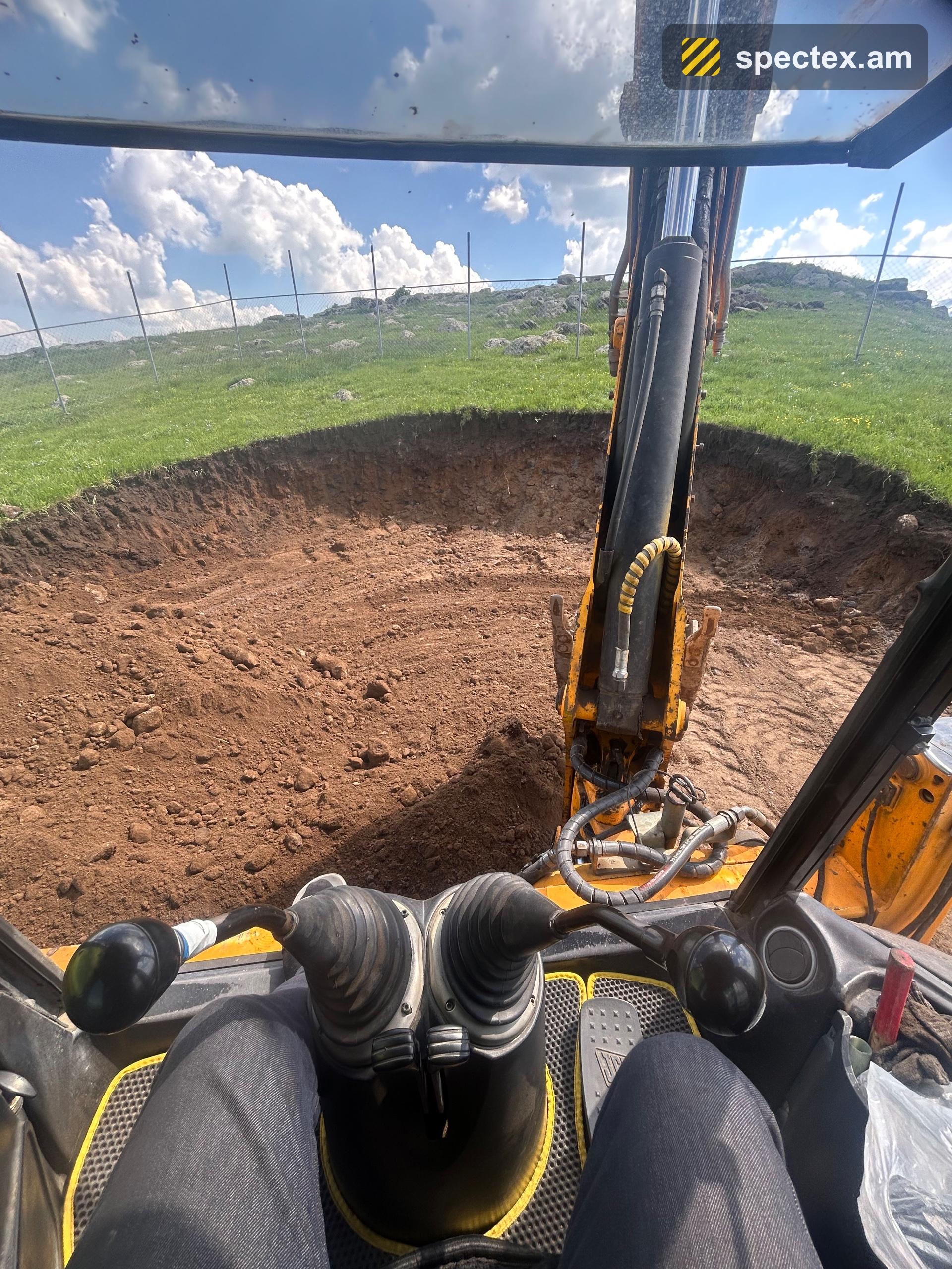 JCB 3cx (2015)