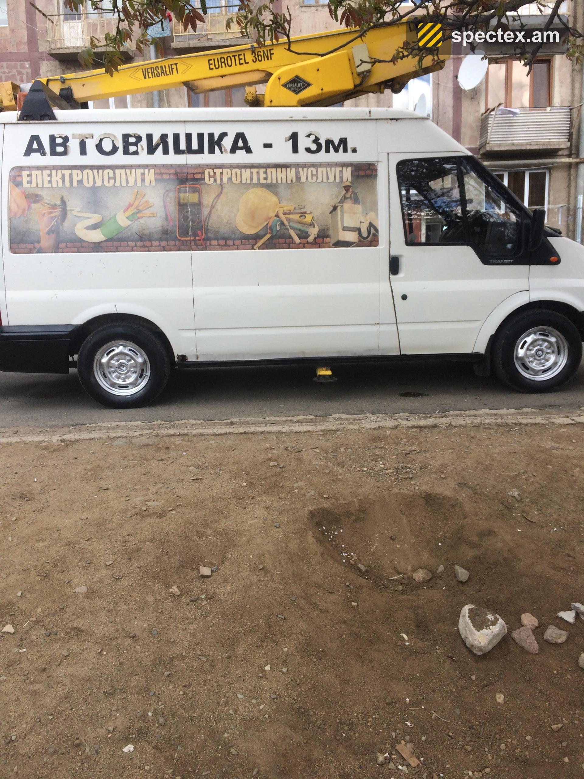 Ford transit (2002)