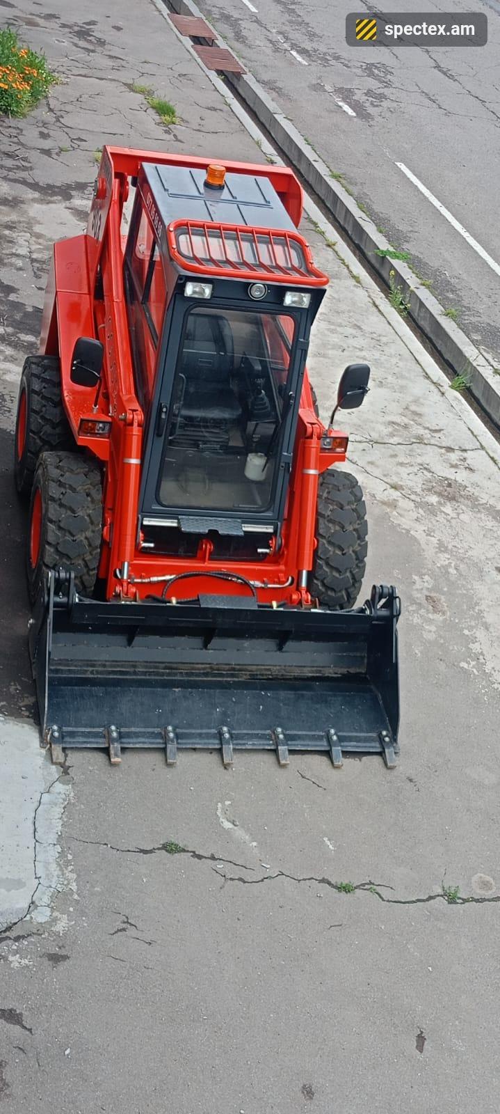 Locust L903