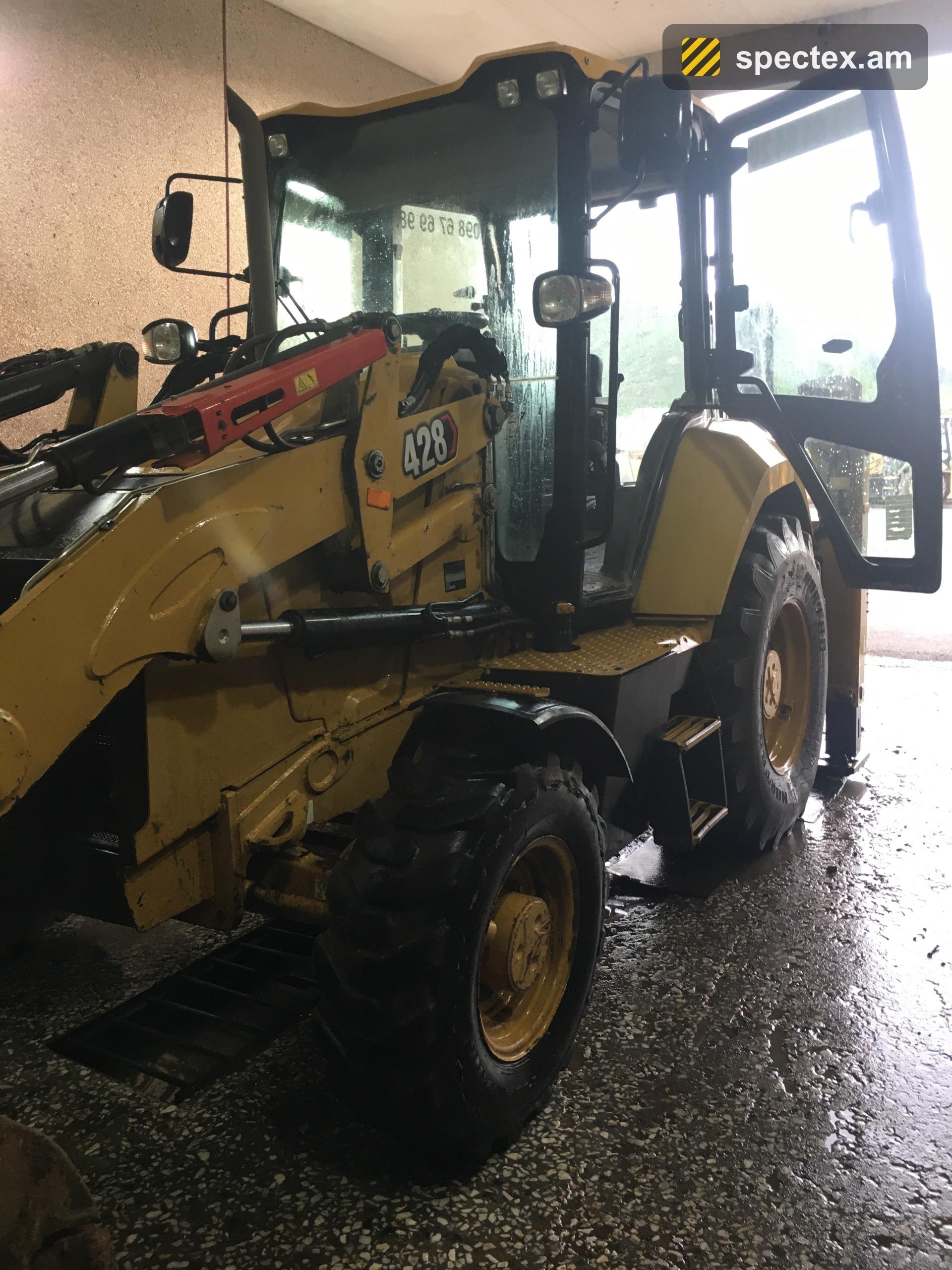 Cat Cat 428 F2 (2025)