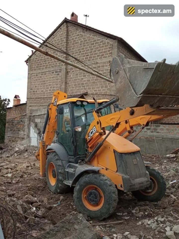 JCB (2013)