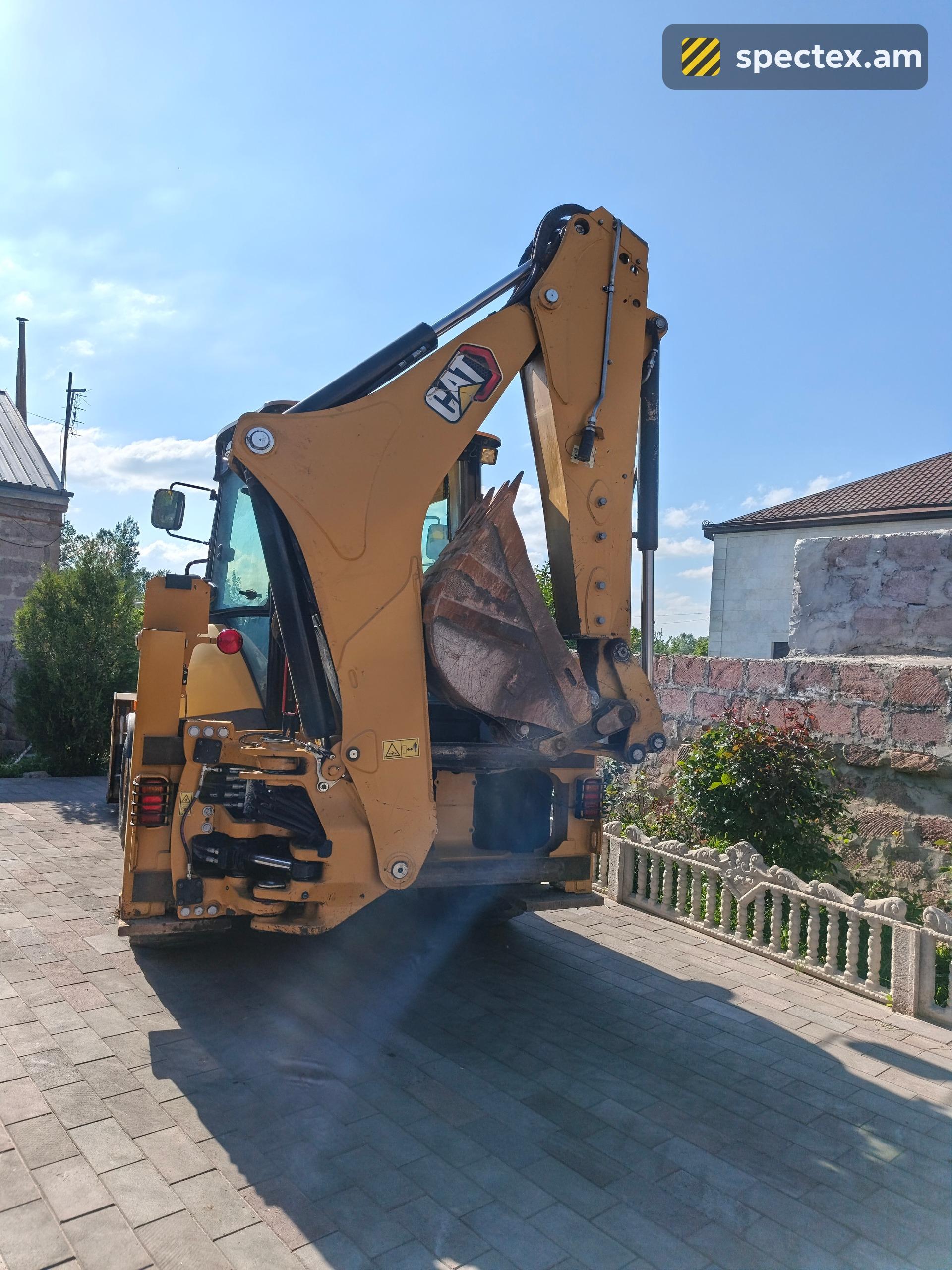 Caterpillar 428 (2023)