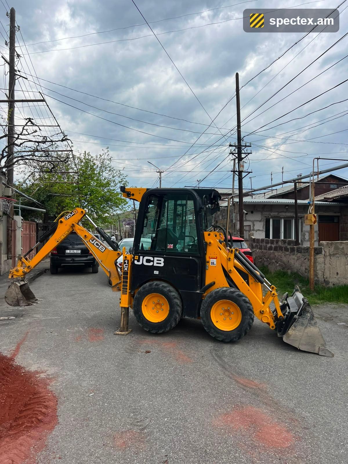 JCB 1CX (2025)