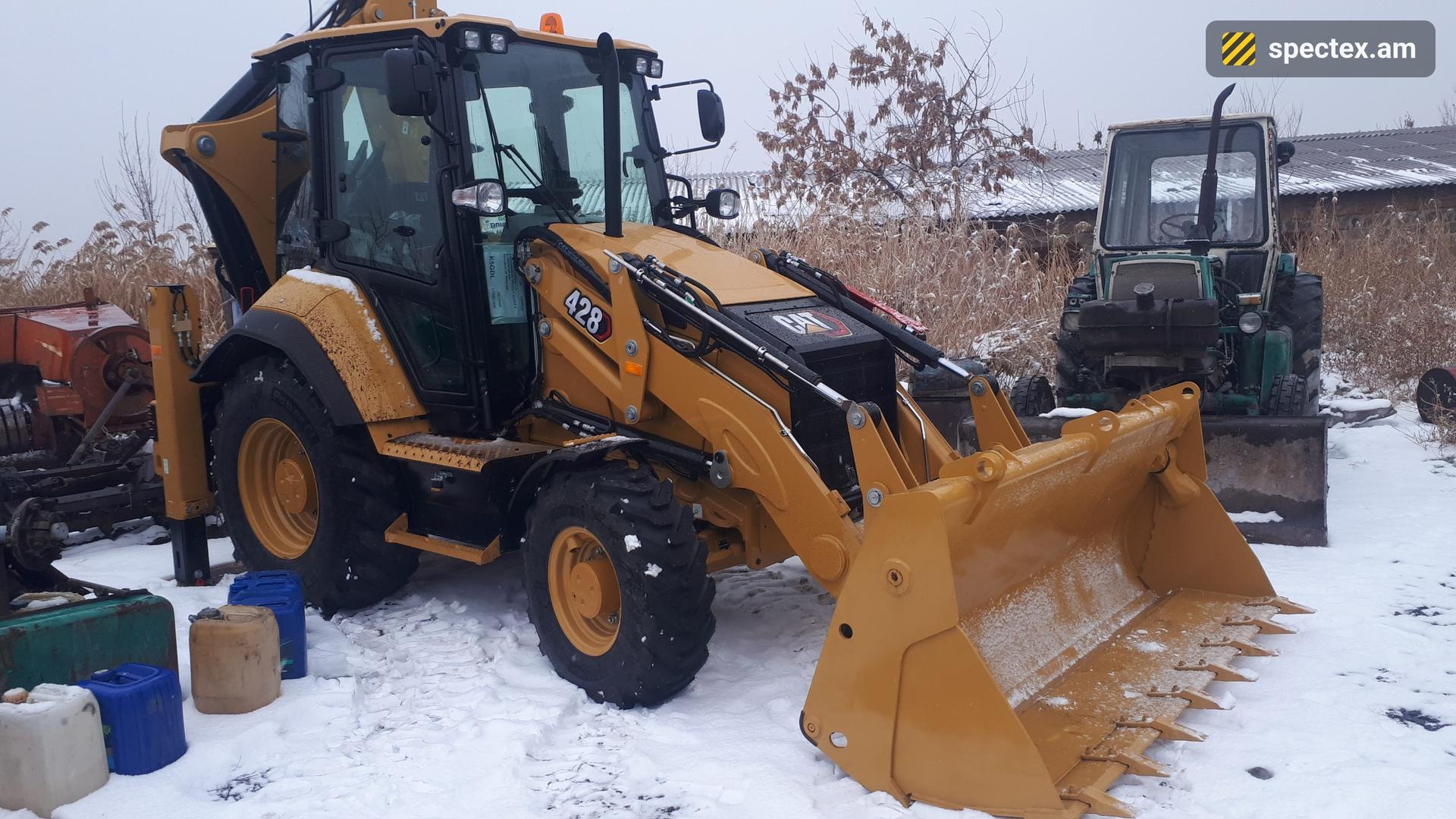 Caterpillar 428 (2023)